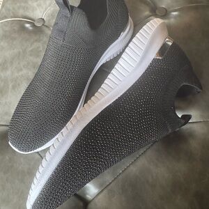 Anne Klein Sleek Black Knit Slip-On Sneakers